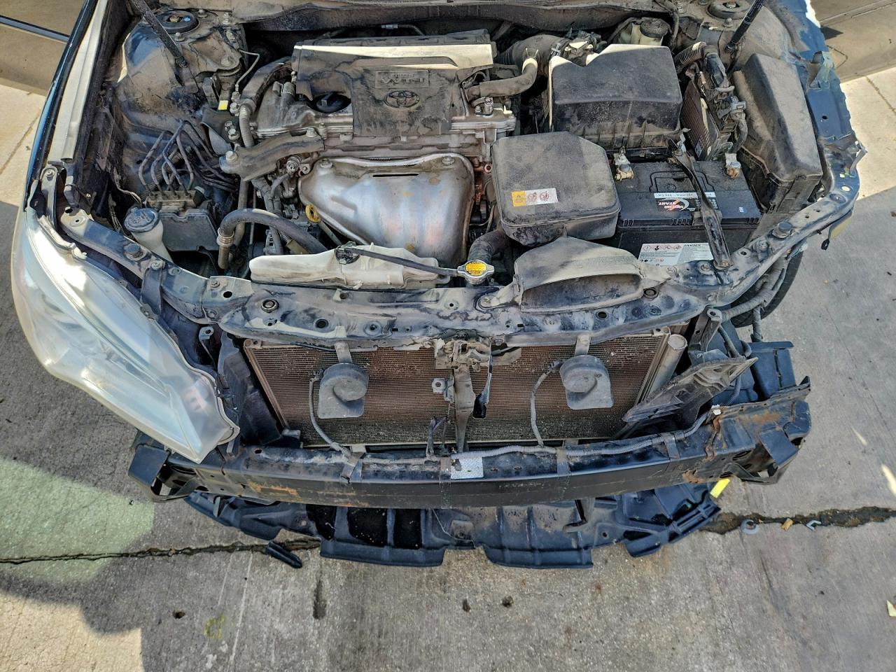 2016 TOYOTA CAMRY