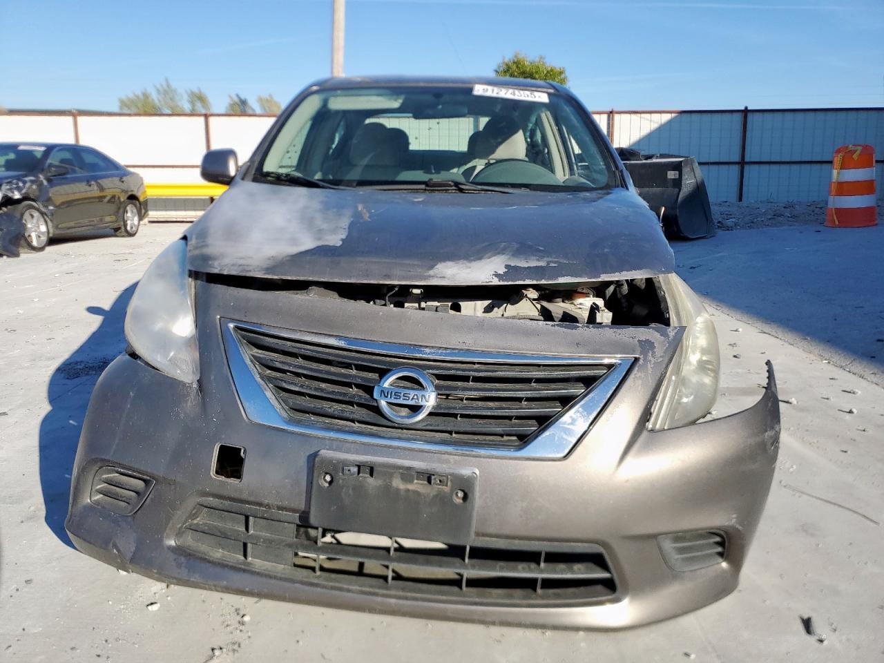 2014 NISSAN VERSA
