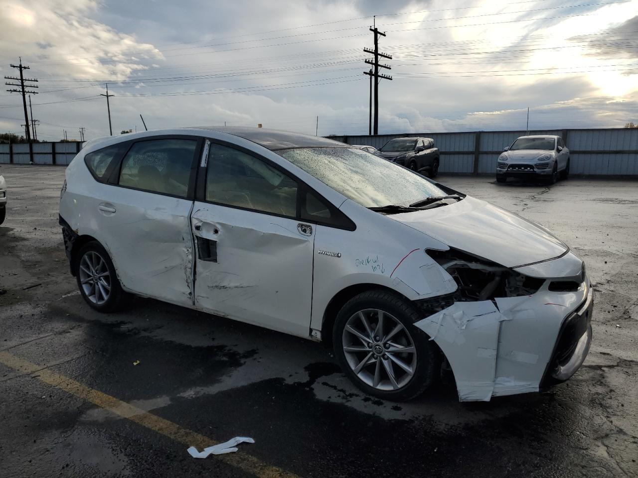 2016 TOYOTA PRIUS V