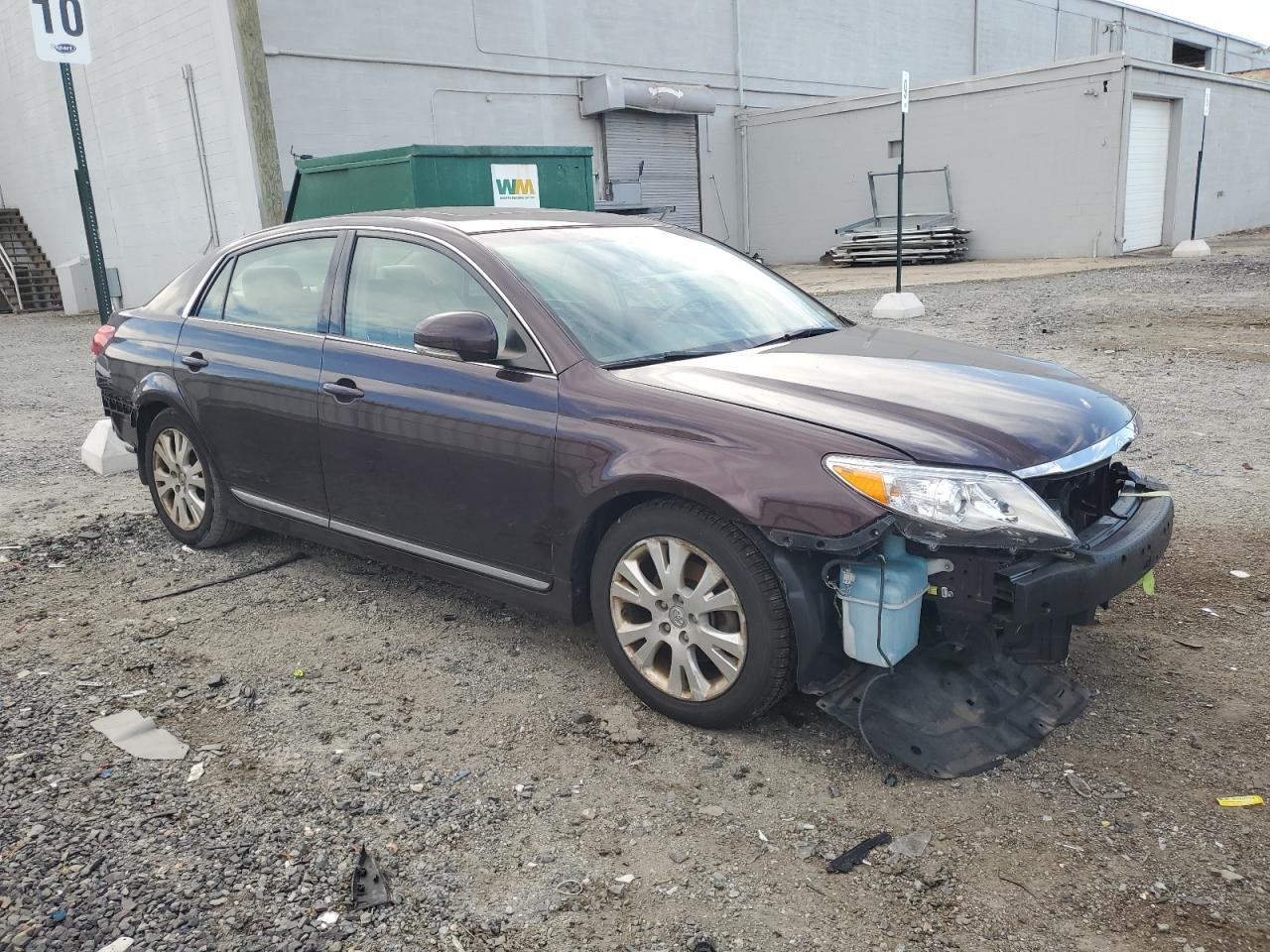 2011 TOYOTA Avalon