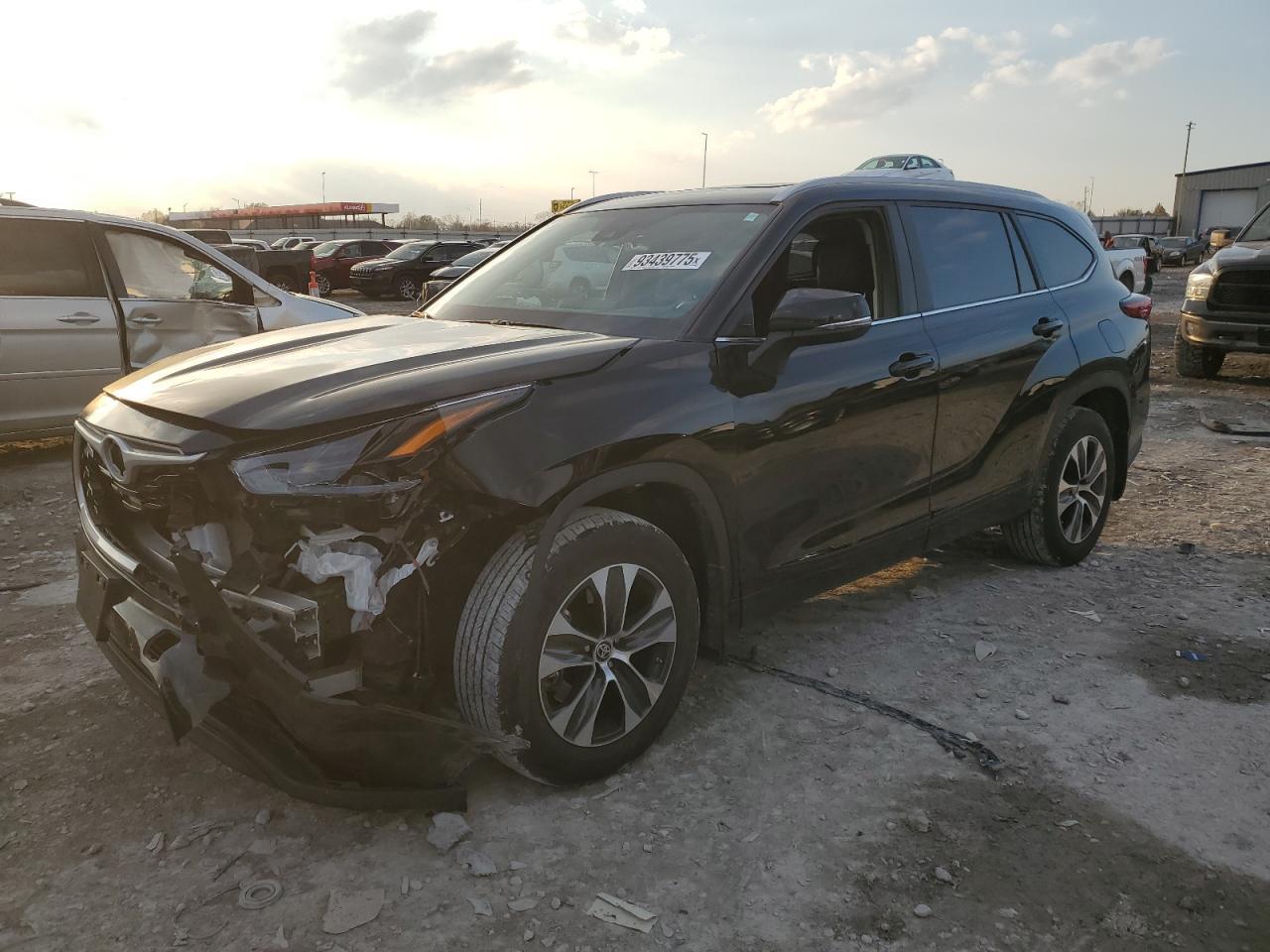 2023 TOYOTA HIGHLANDER