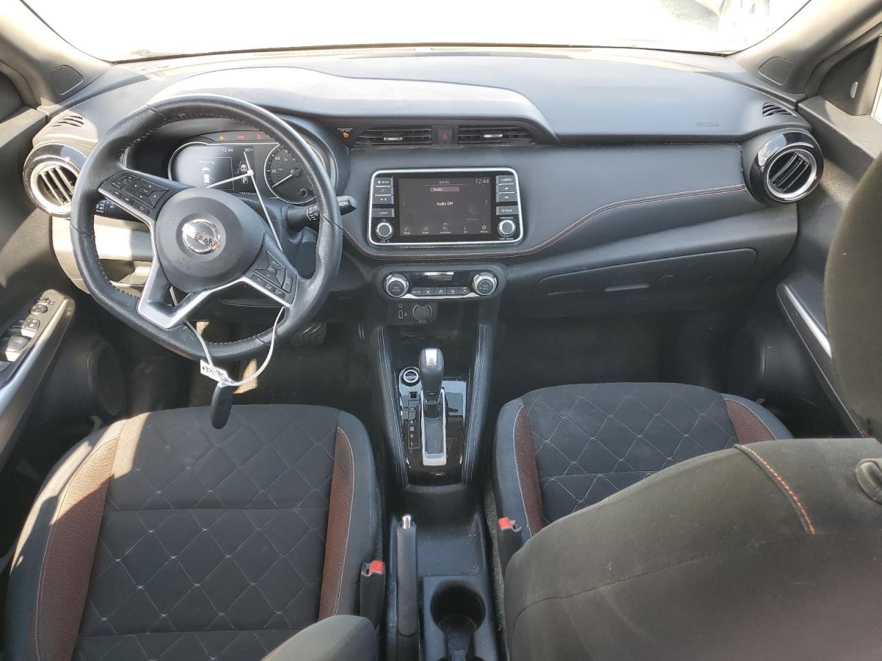 2020 NISSAN KICKS