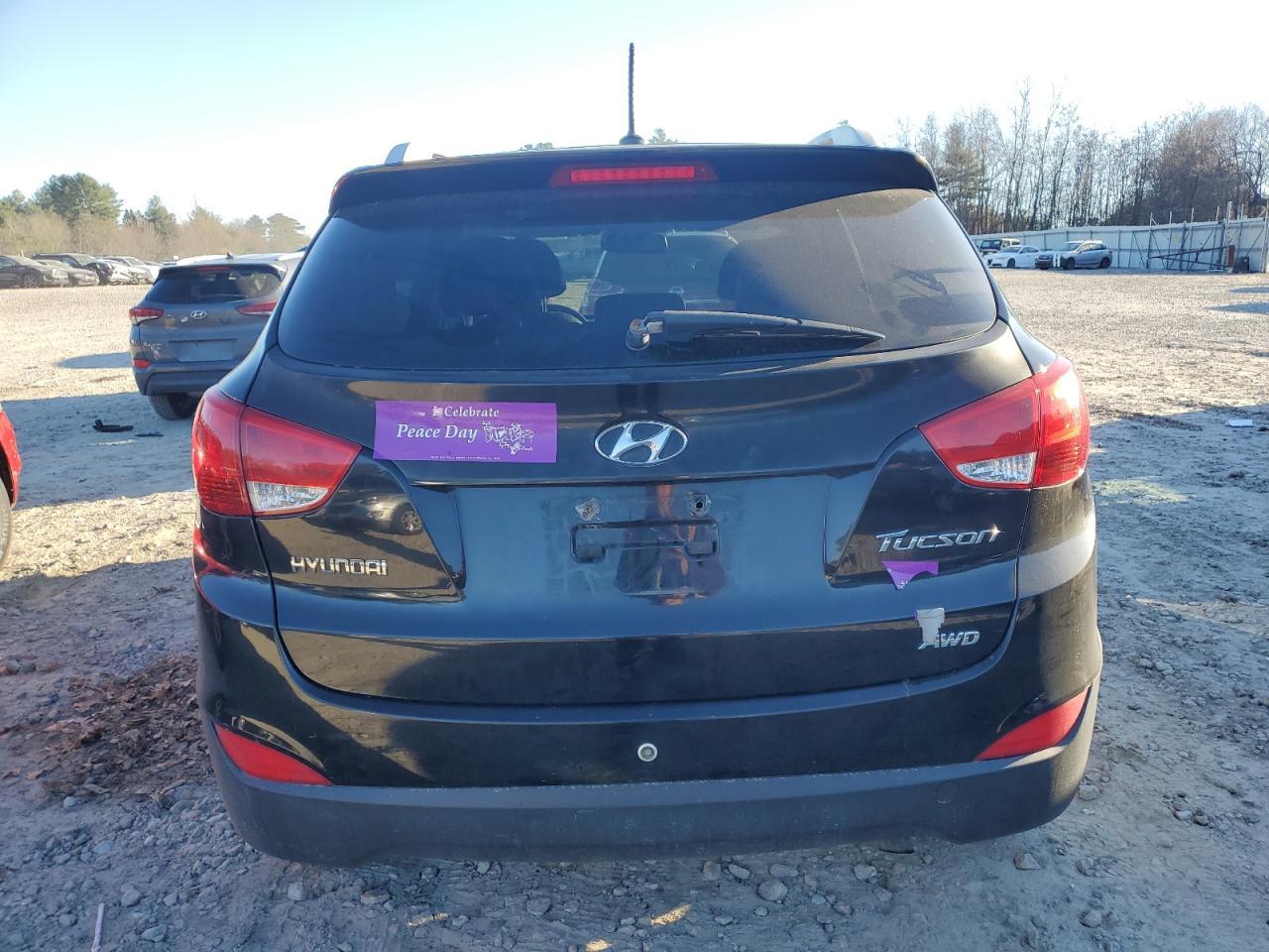 2010 HYUNDAI TUCSON