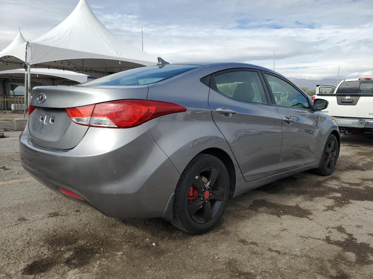 2012 HYUNDAI ELANTRA