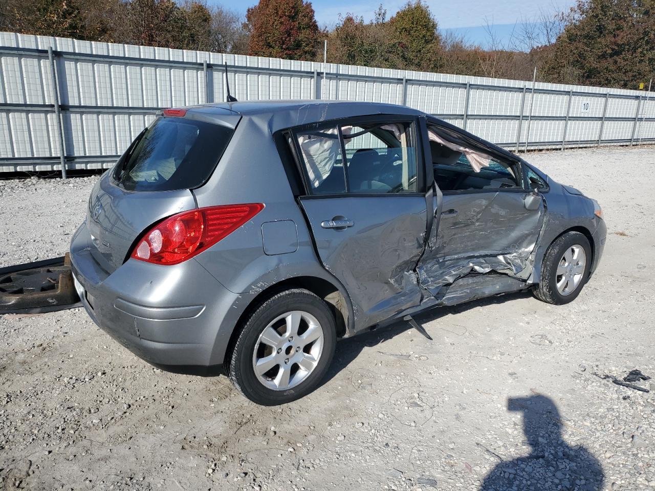 2012 NISSAN VERSA