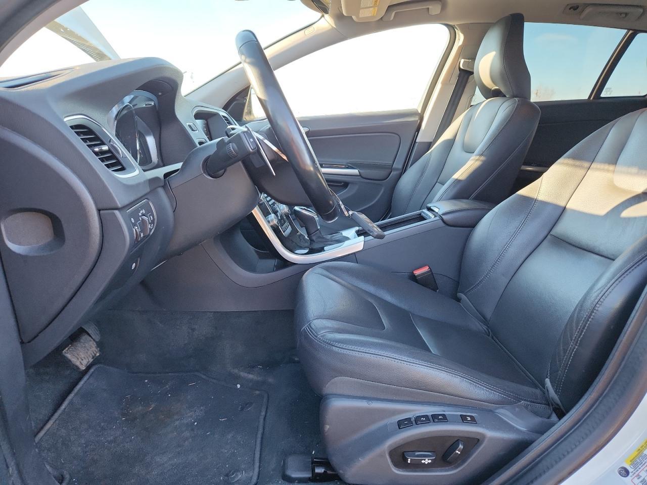 2018 VOLVO V60