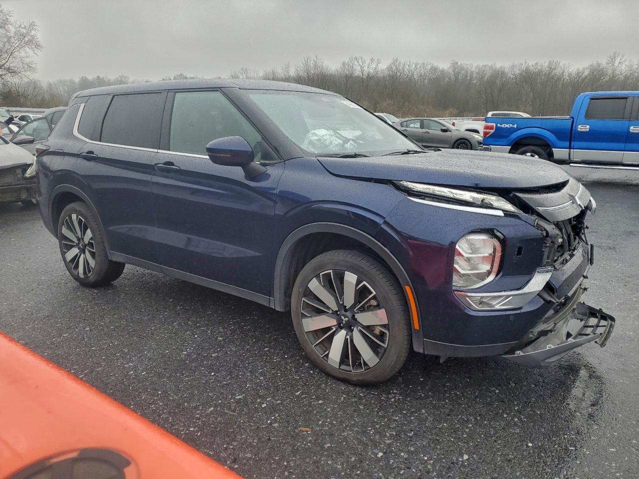 2025 MITSUBISHI outlander