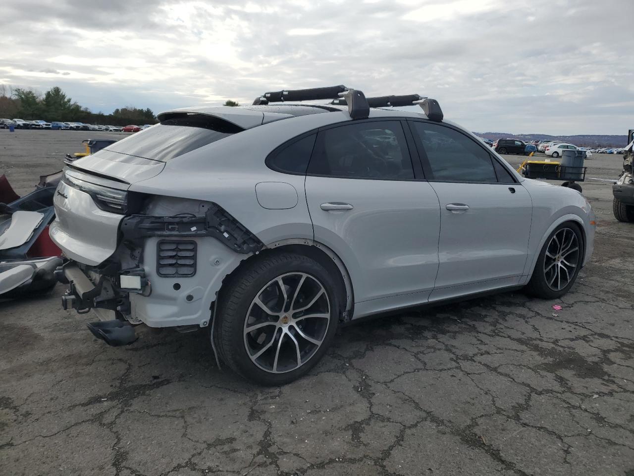 2023 PORSCHE CAYENNE