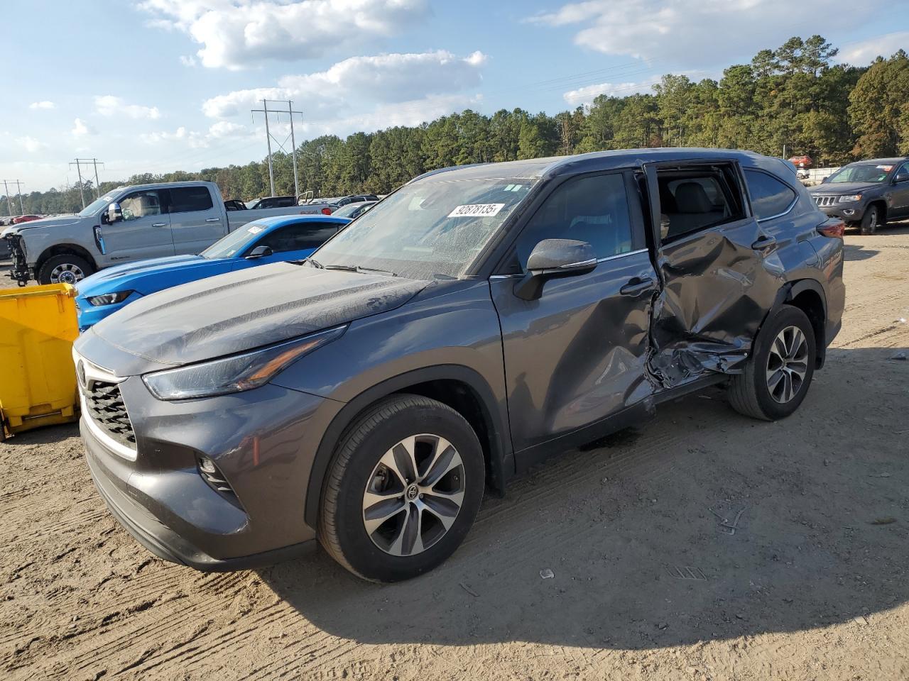2024 TOYOTA HIGHLANDER
