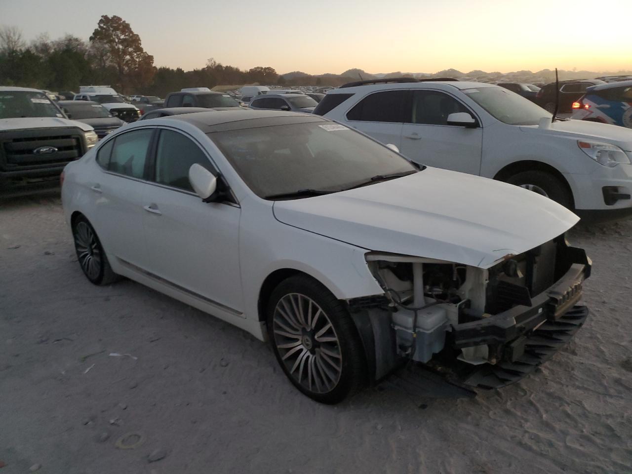 2014 KIA Cadenza