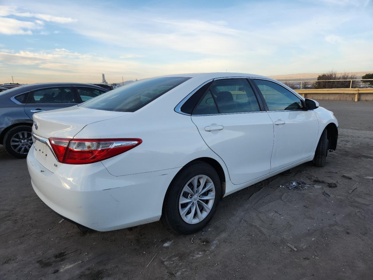 2015 TOYOTA CAMRY