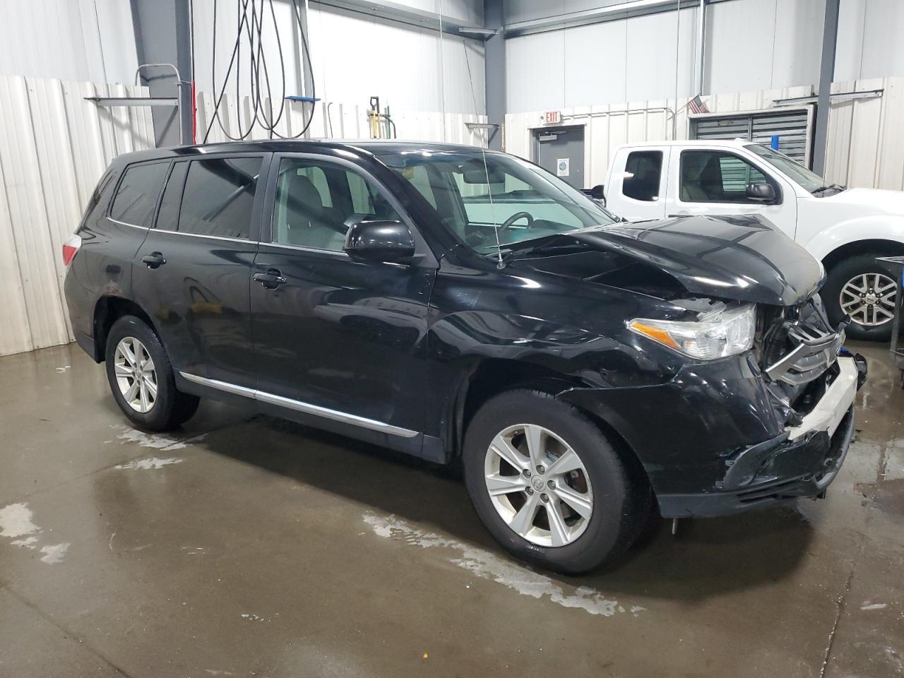 2011 TOYOTA HIGHLANDER