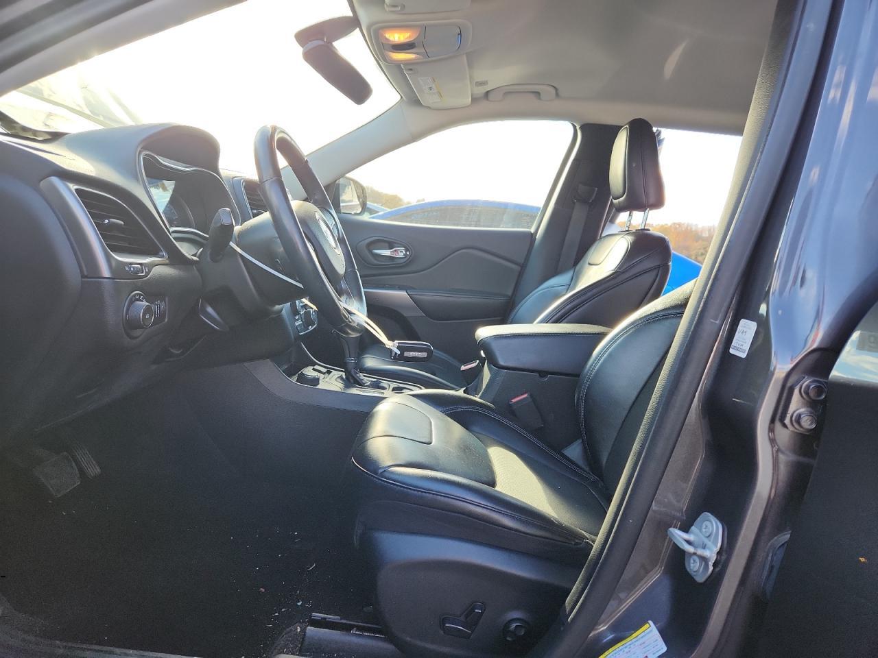 2019 JEEP CHEROKEE