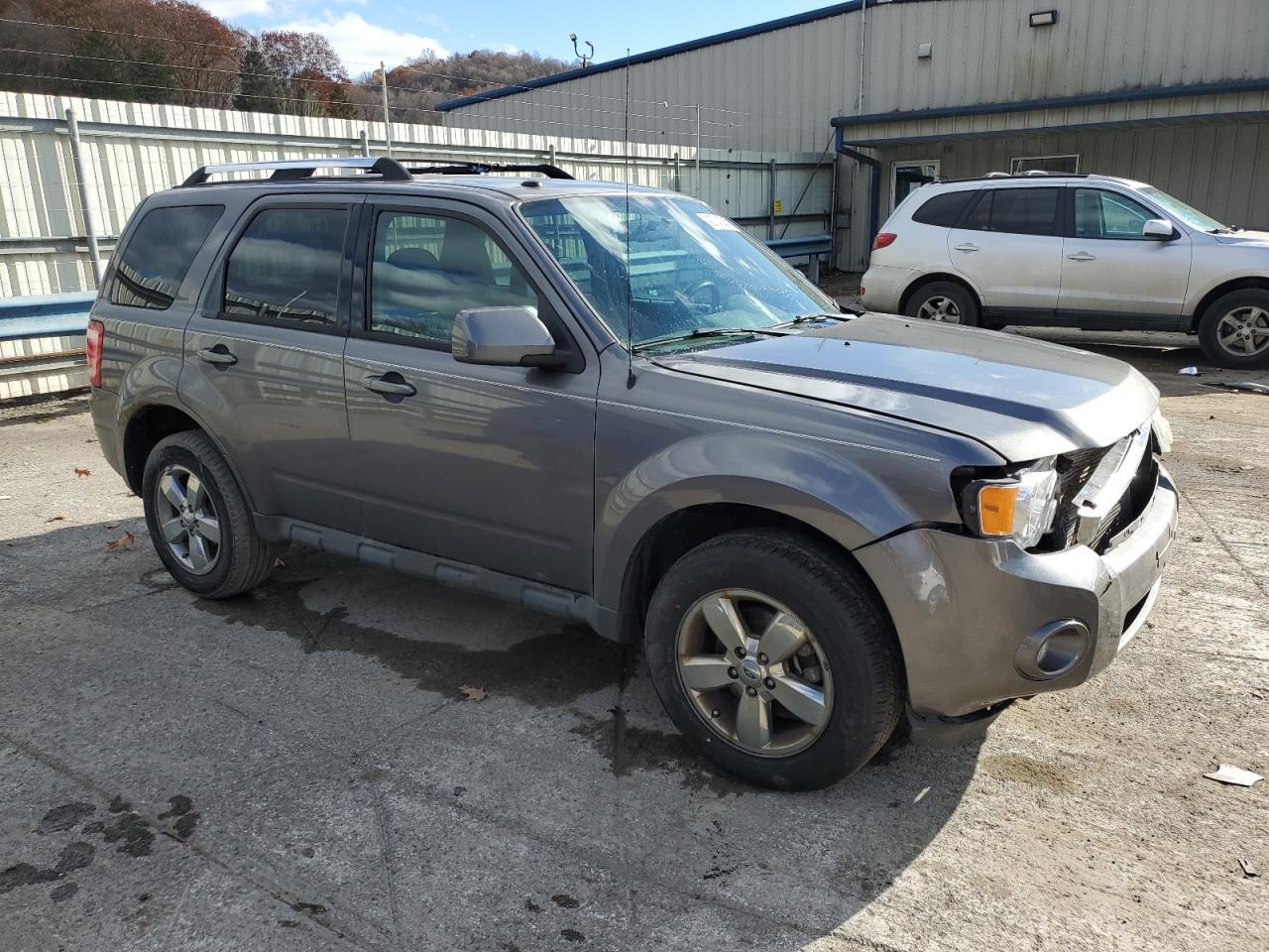 2011 FORD ESCAPE