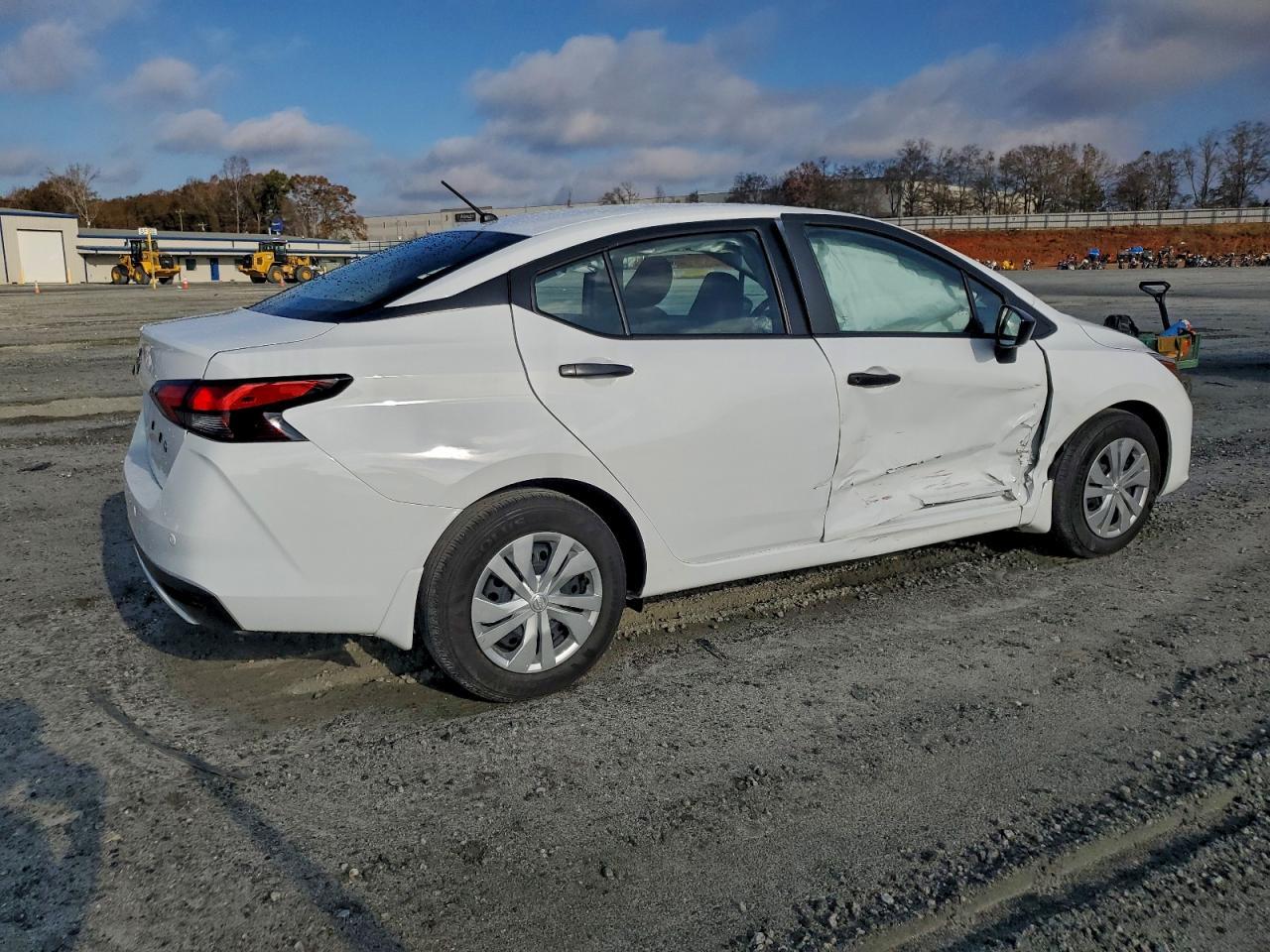 2025 NISSAN VERSA