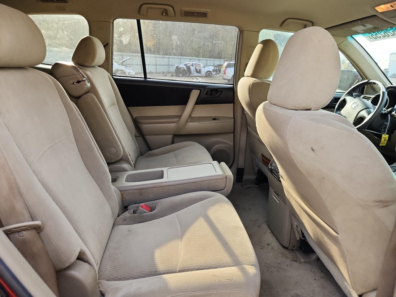 2010 TOYOTA HIGHLANDER