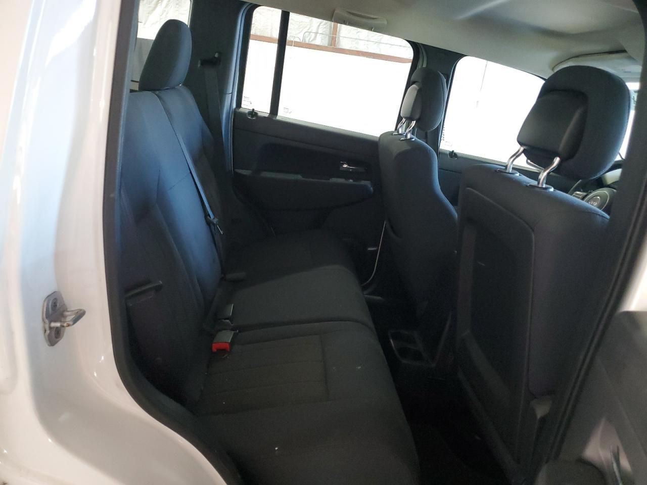 2012 JEEP Liberty
