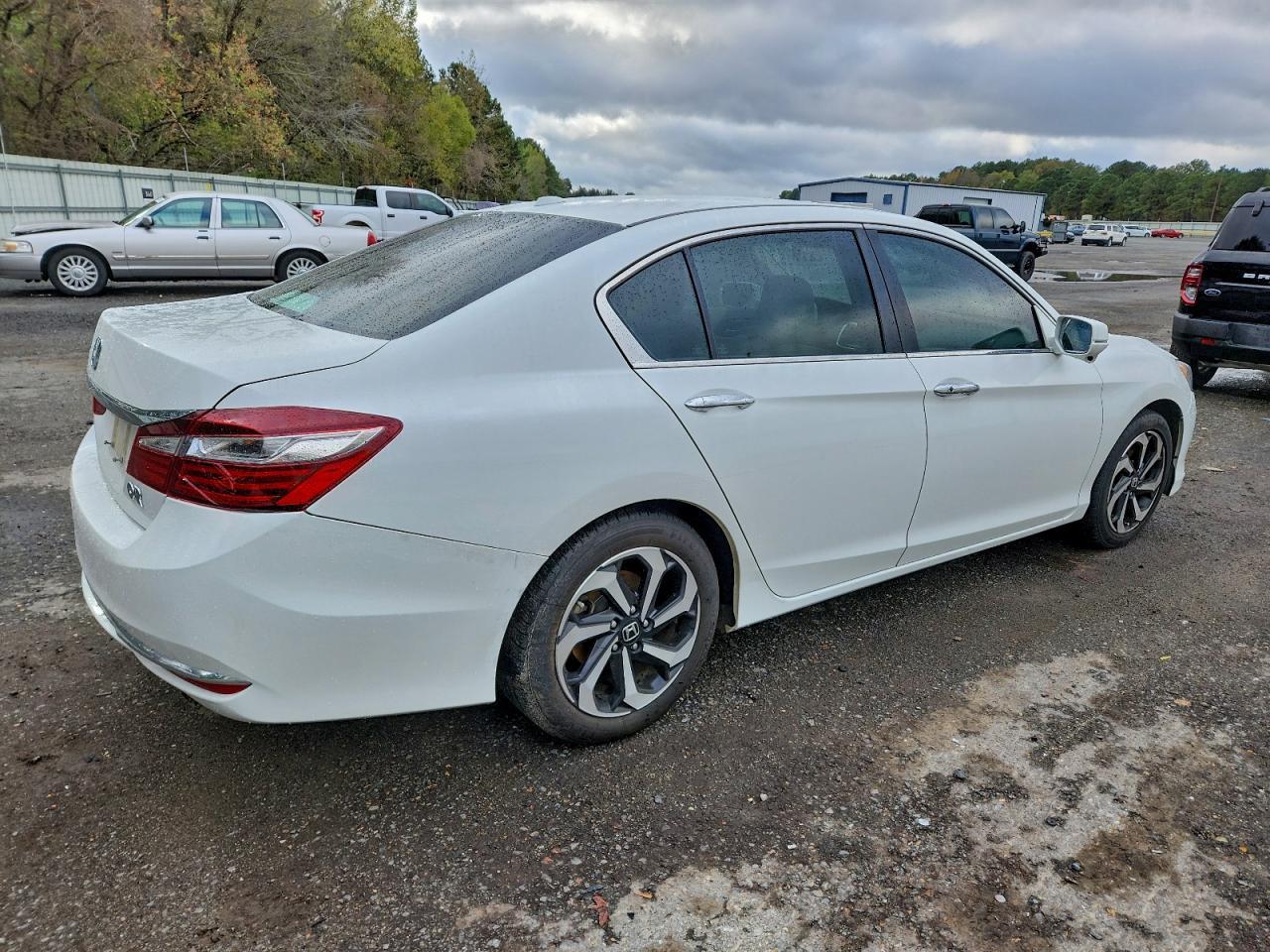 2017 HONDA ACCORD