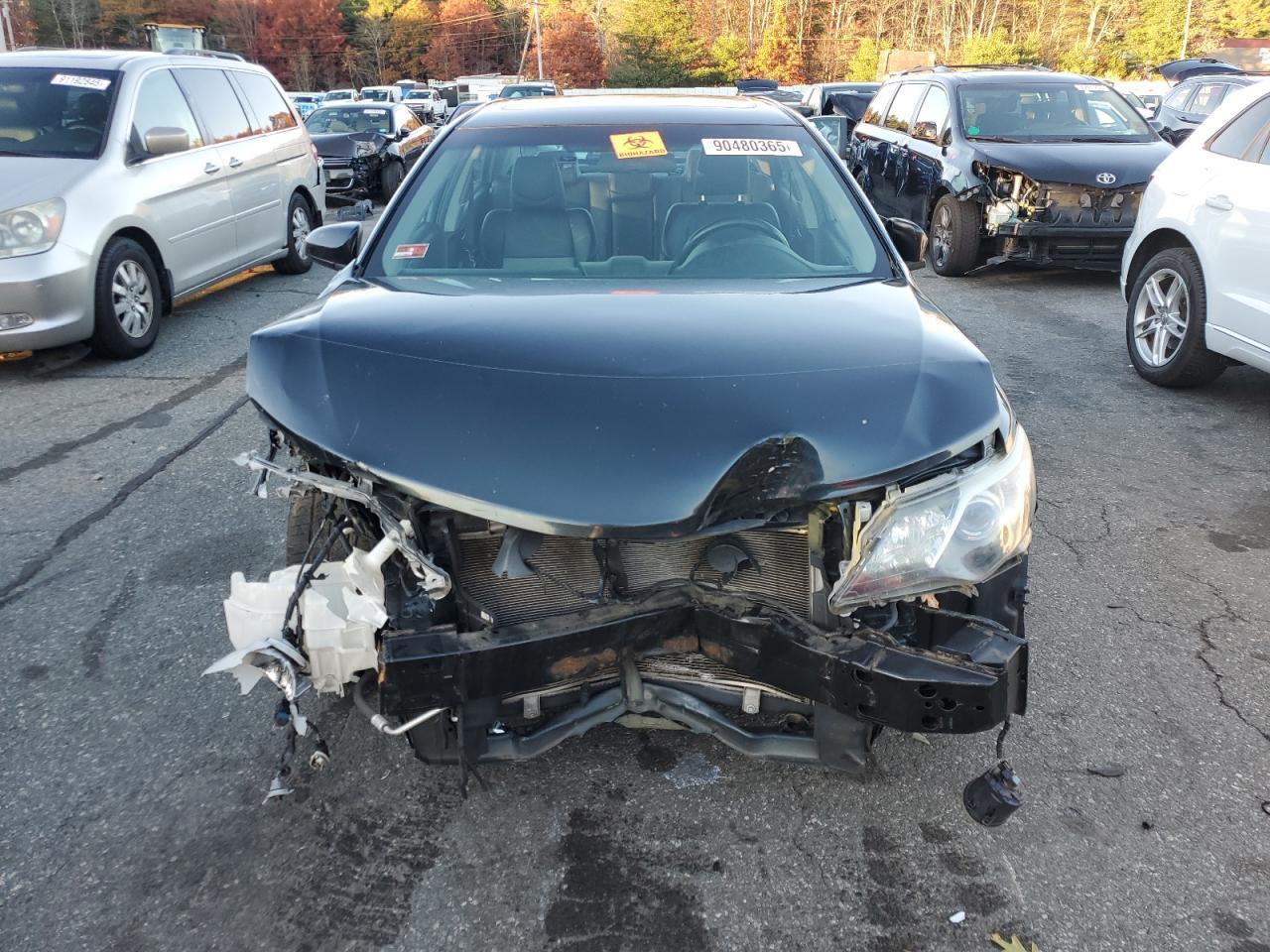 2014 TOYOTA CAMRY