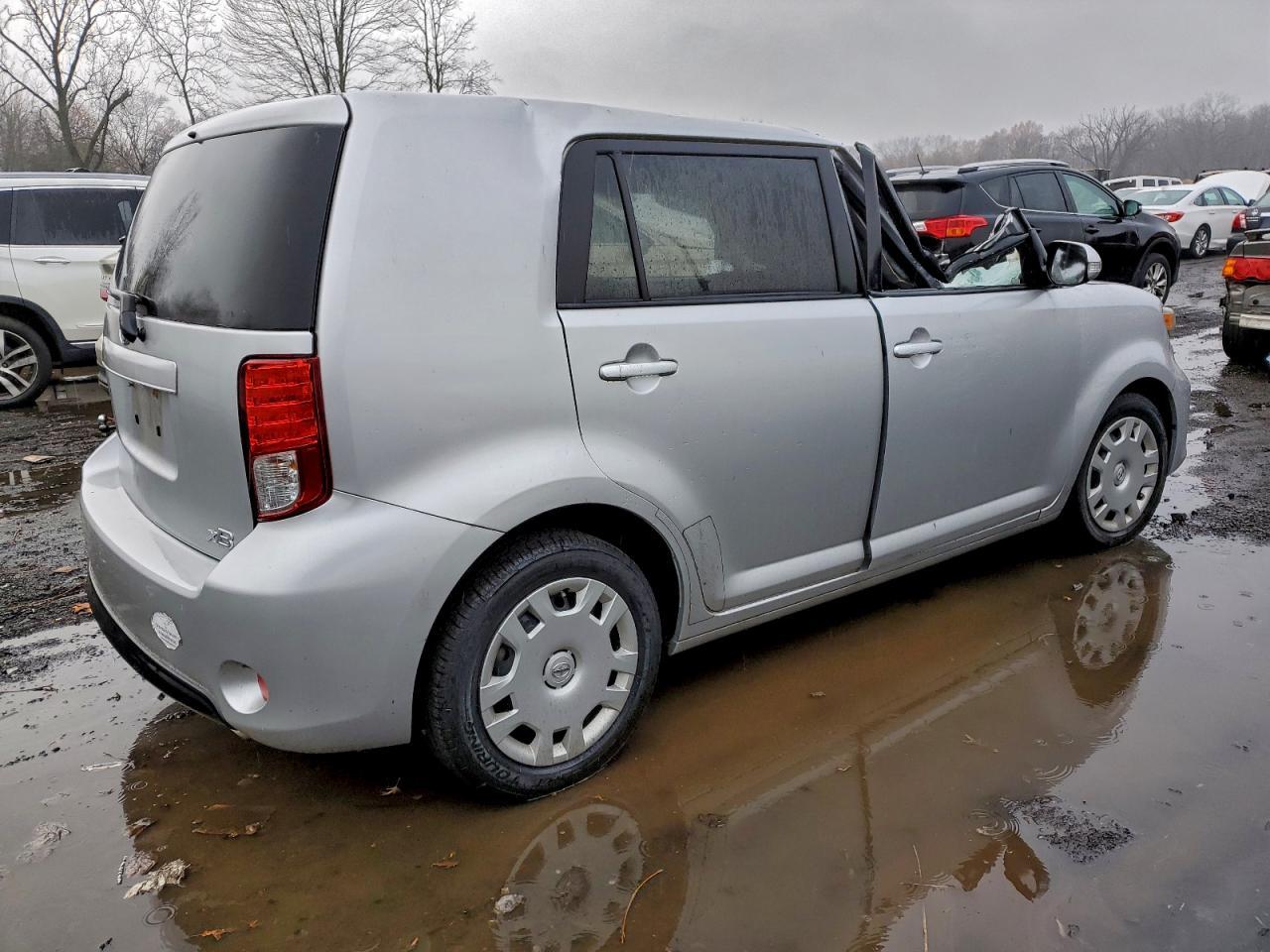 2015 TOYOTA SCION