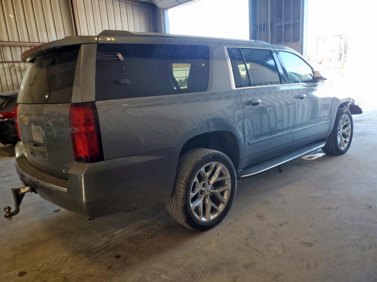 2018 CHEVROLET Suburban