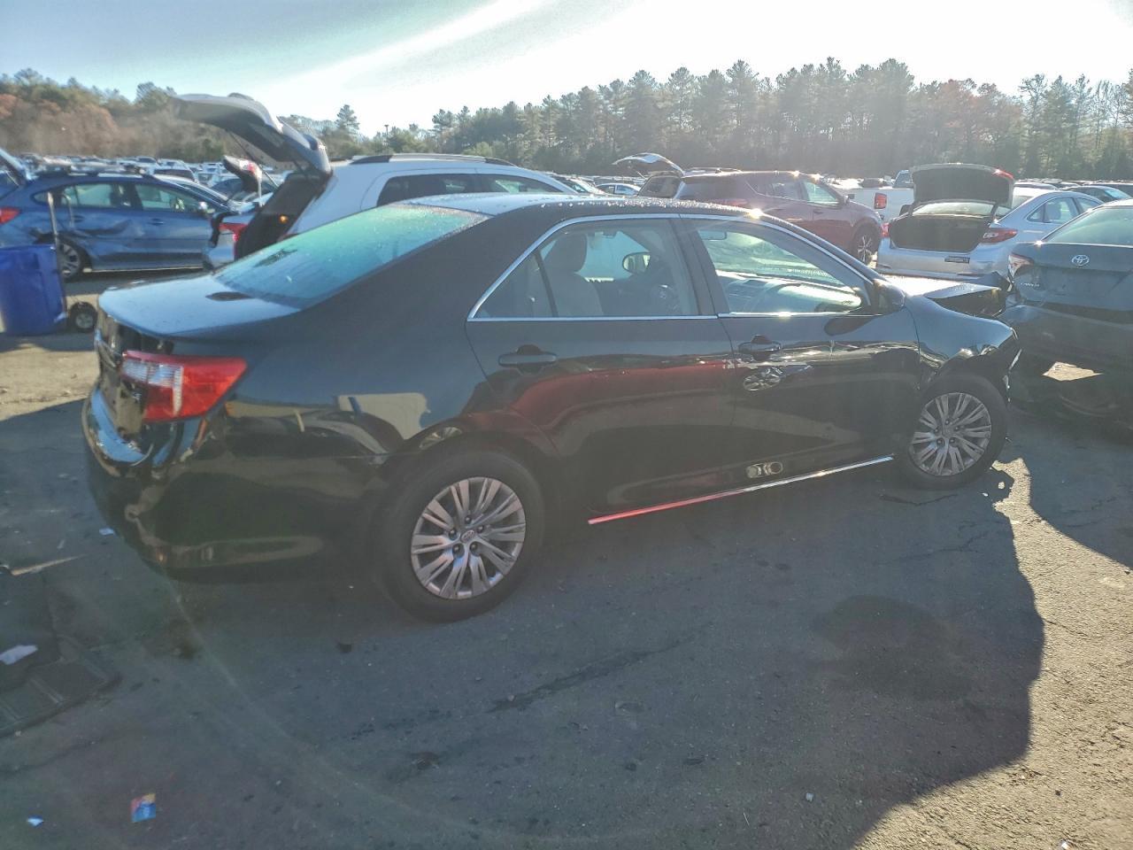 2013 TOYOTA CAMRY