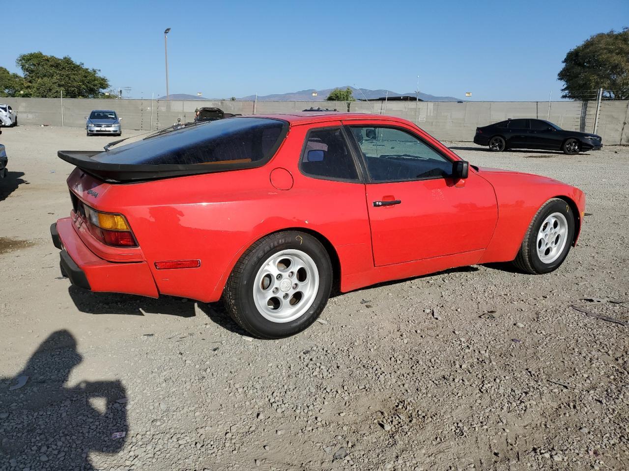 1986 PORSCHE 944