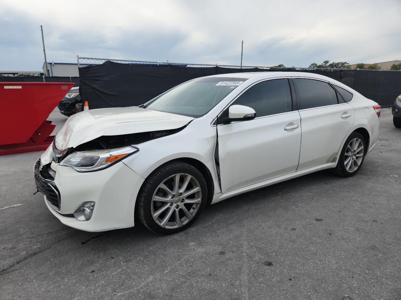 2013 TOYOTA Avalon