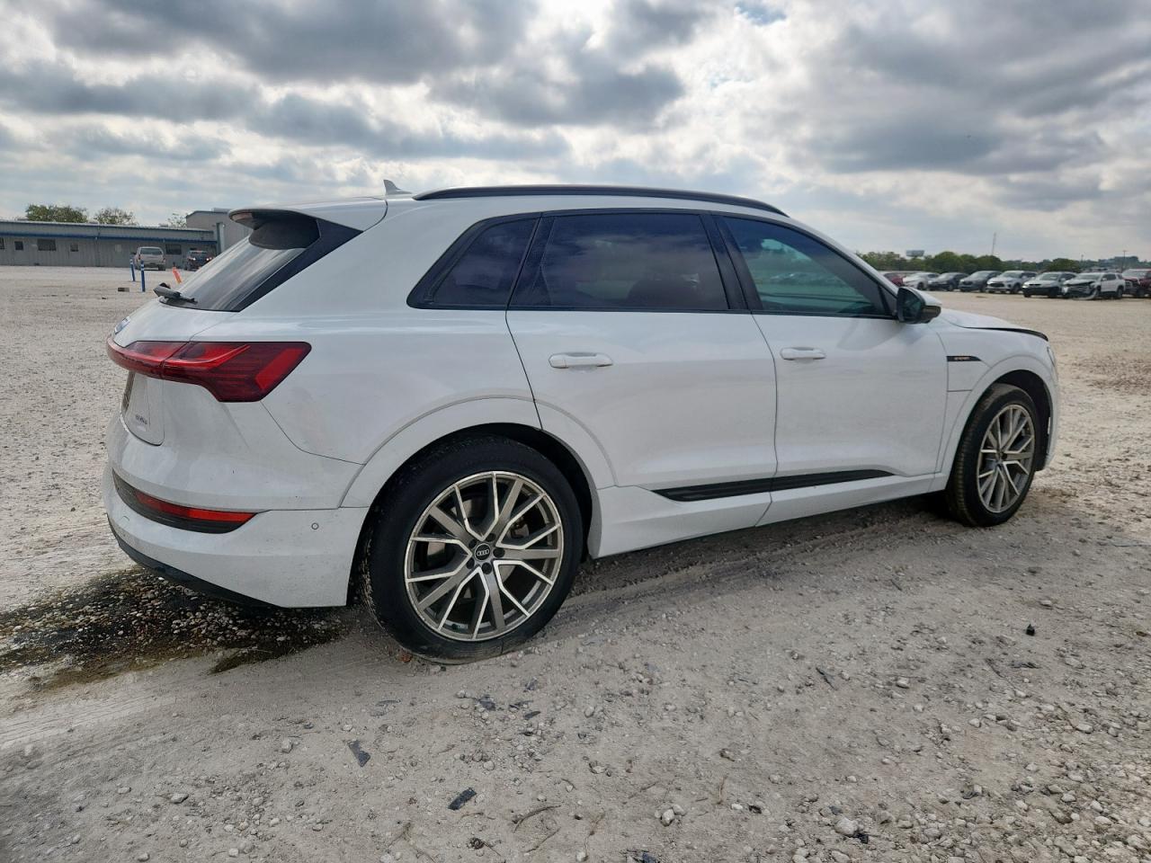 2021 AUDI E-TRON