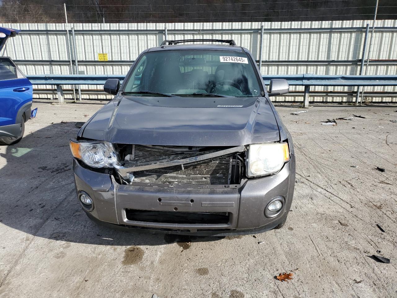 2011 FORD ESCAPE