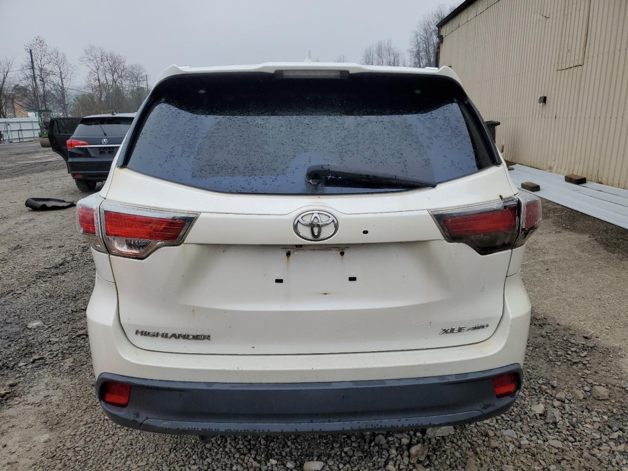 2015 TOYOTA HIGHLANDER
