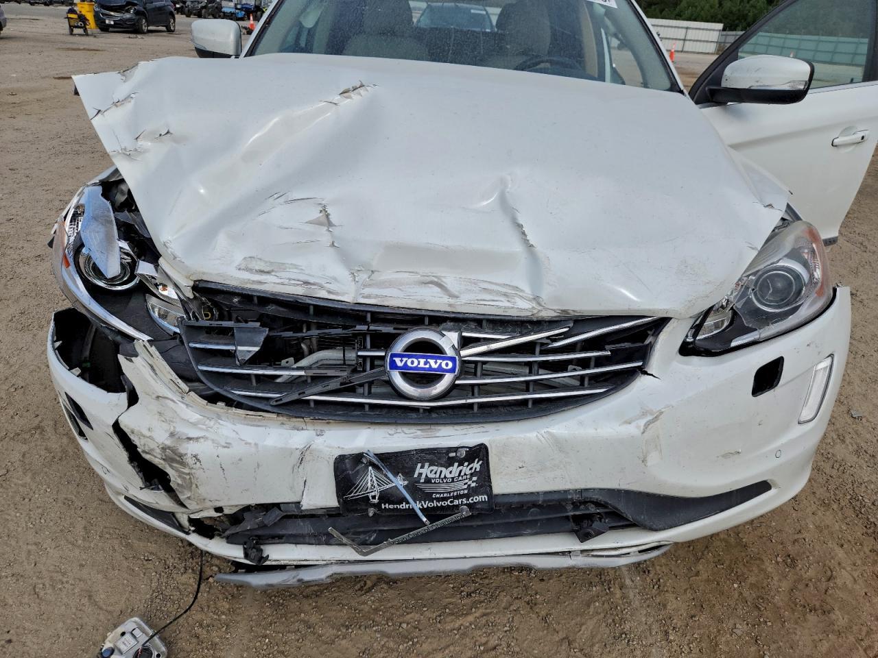 2017 VOLVO XC60