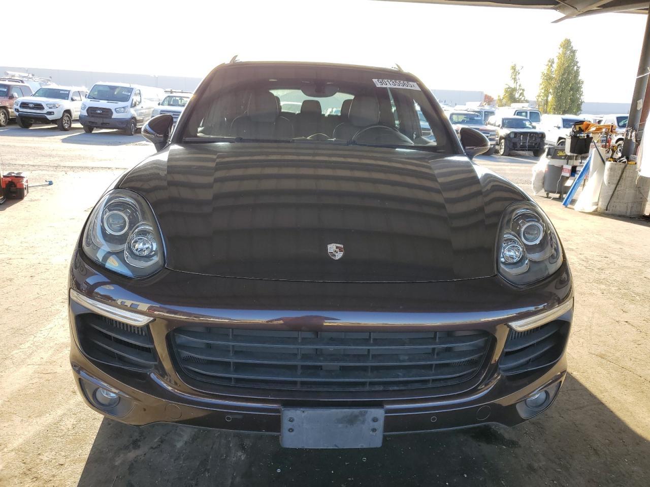 2015 PORSCHE CAYENNE