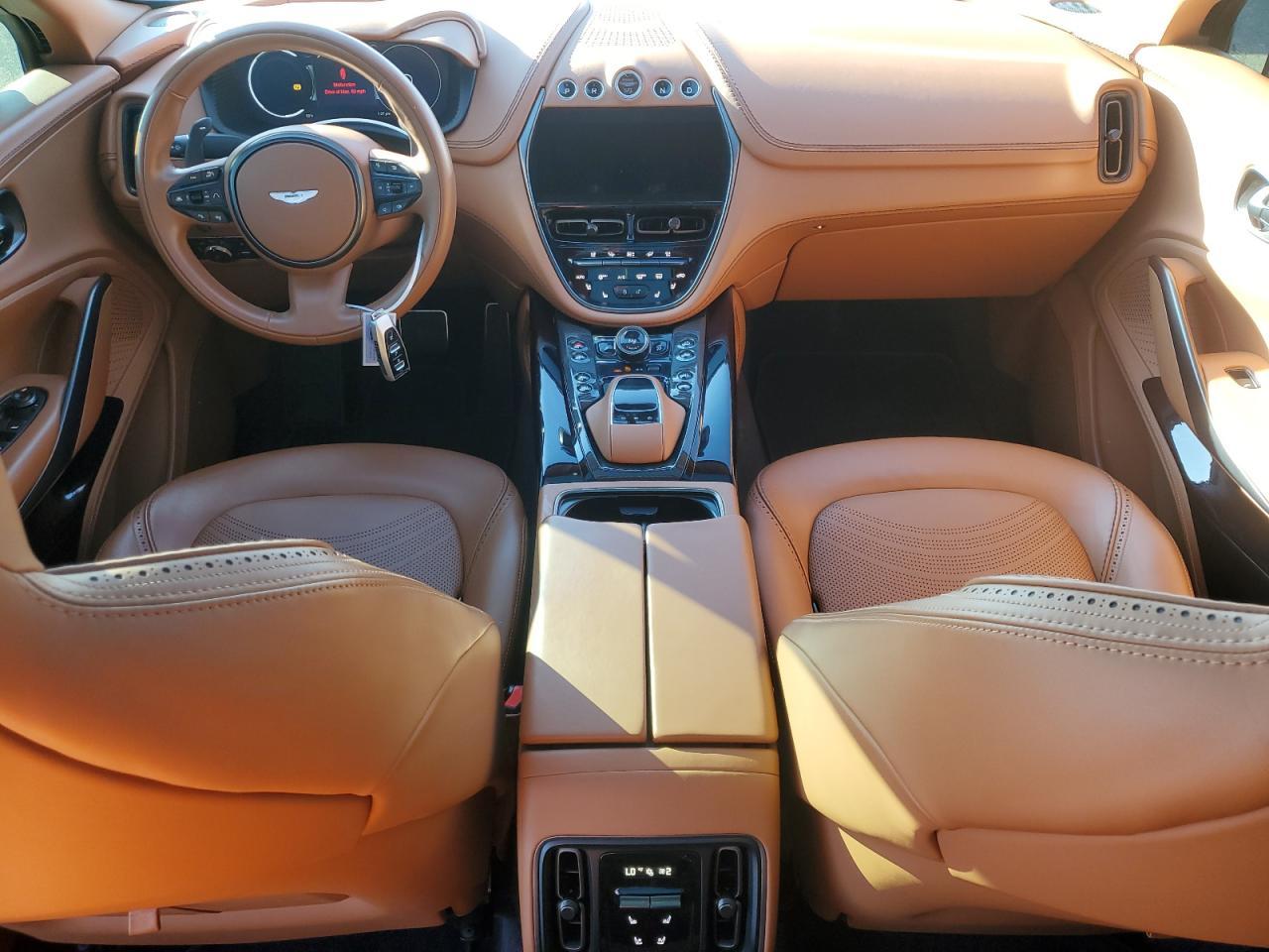 2023 Aston Martin DBX707