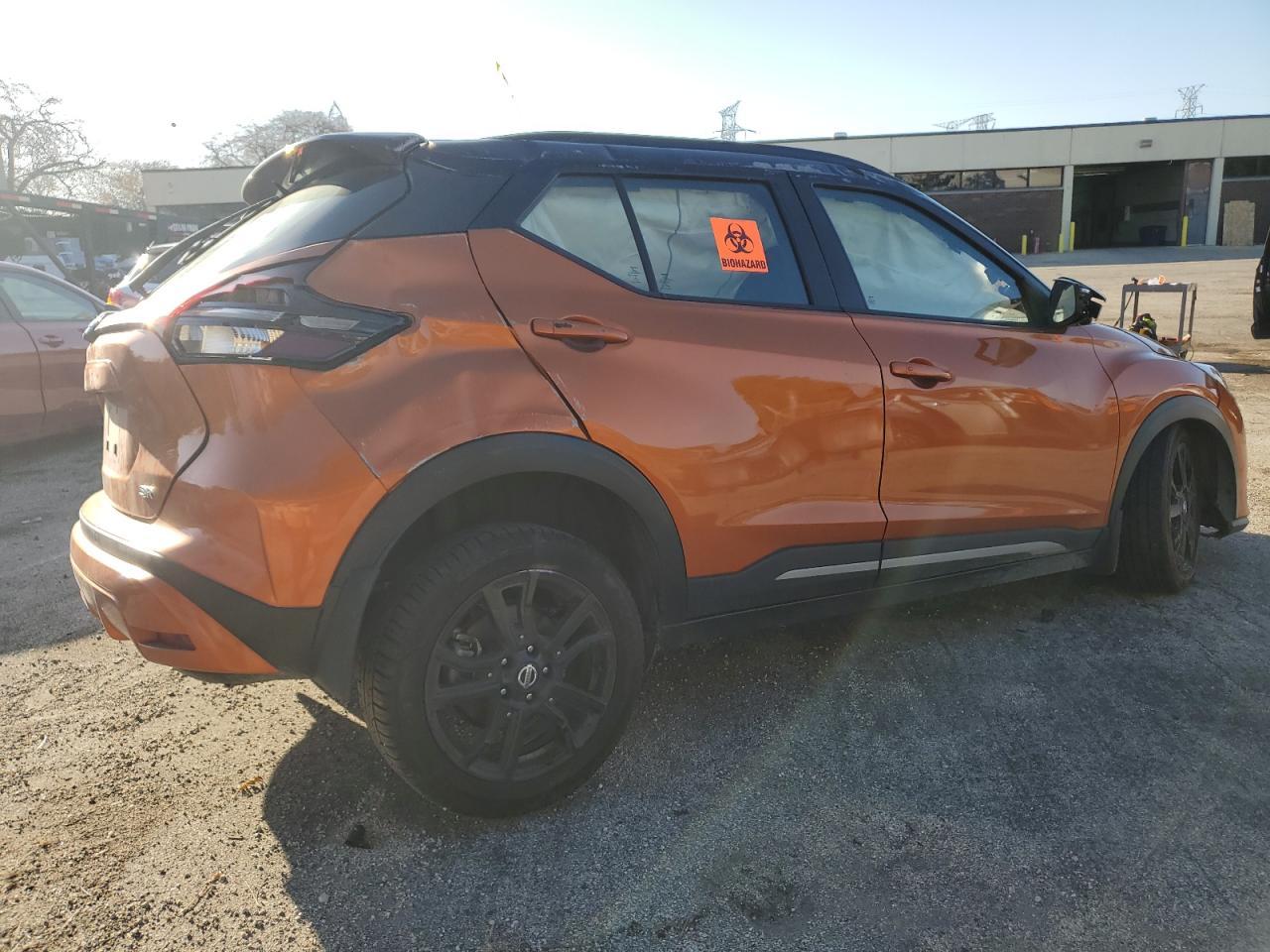 2021 NISSAN KICKS
