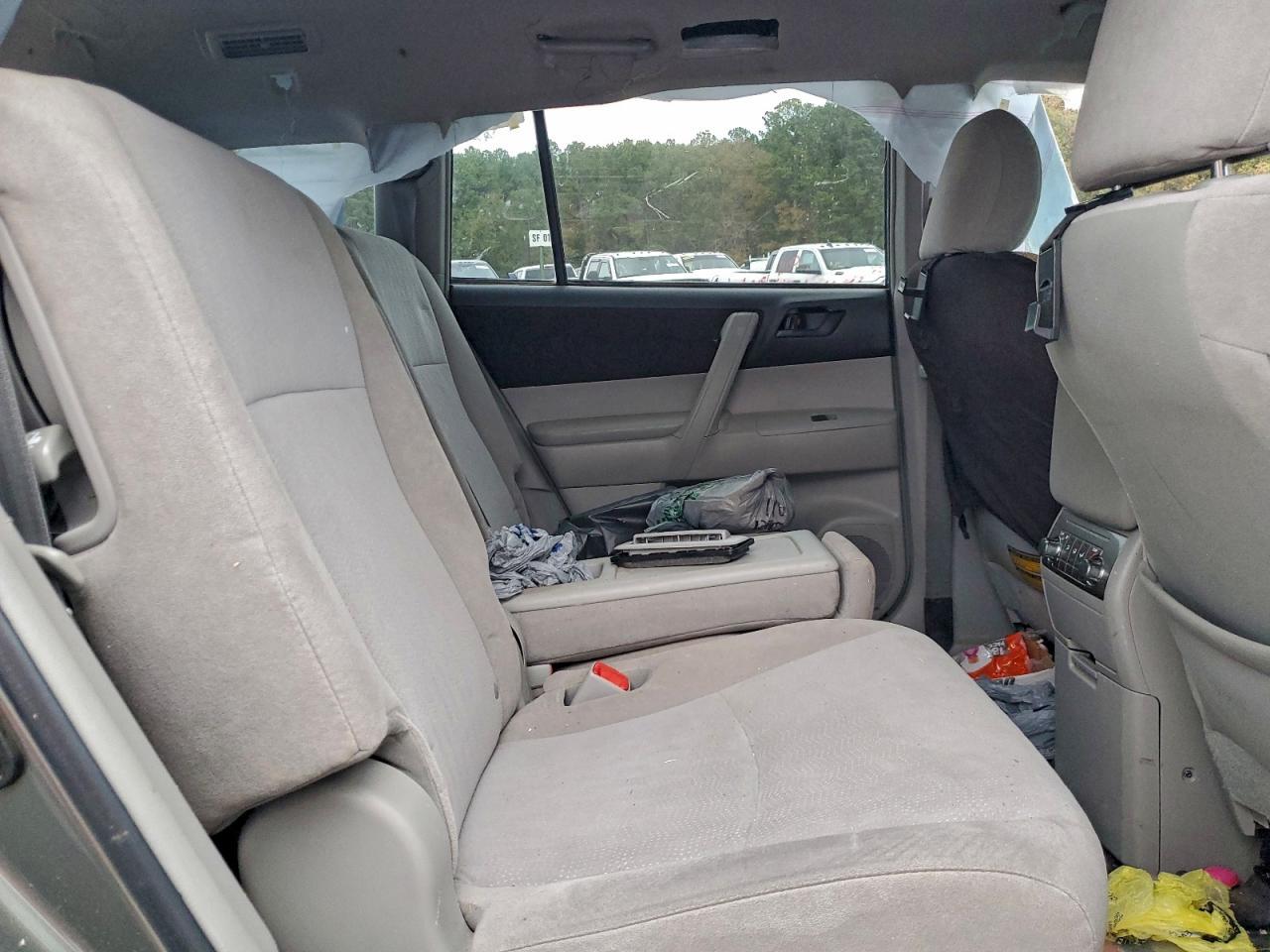 2012 TOYOTA HIGHLANDER