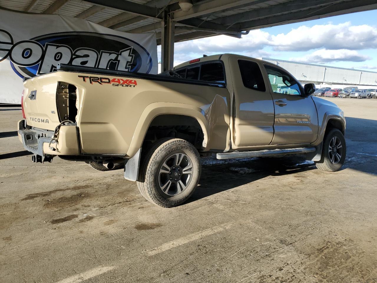 2016 TOYOTA TACOMA