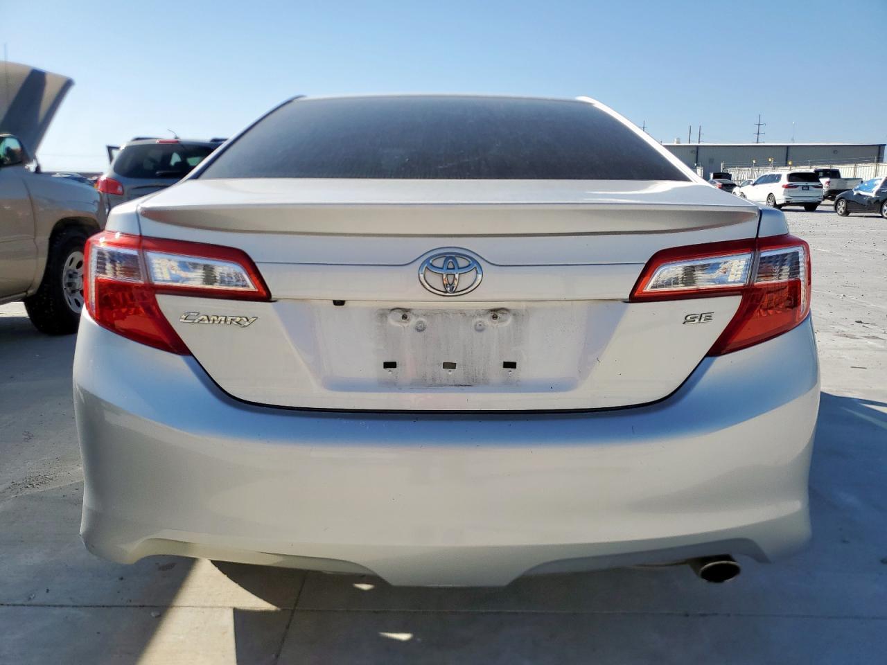 2014 TOYOTA CAMRY