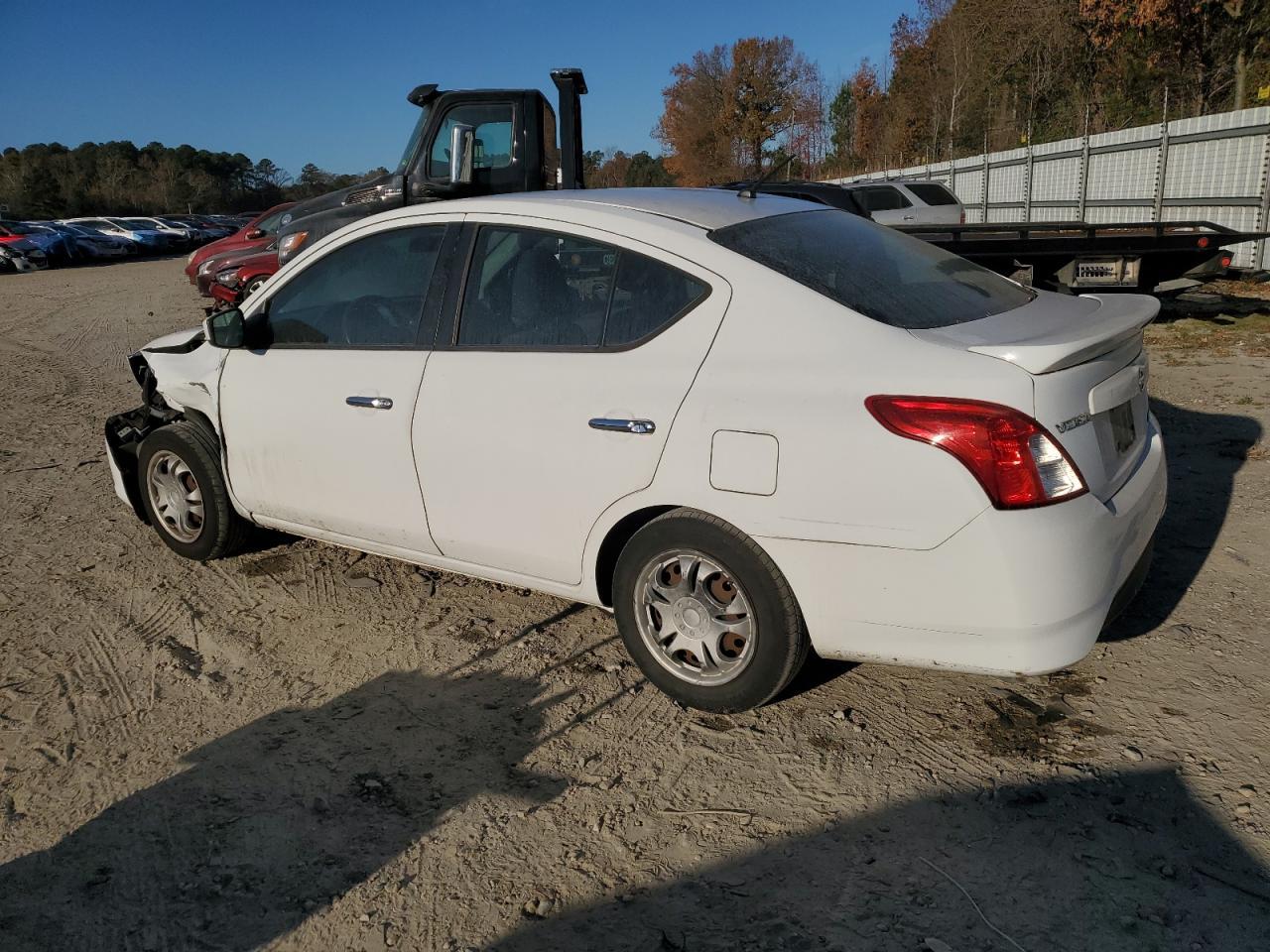 2015 NISSAN VERSA