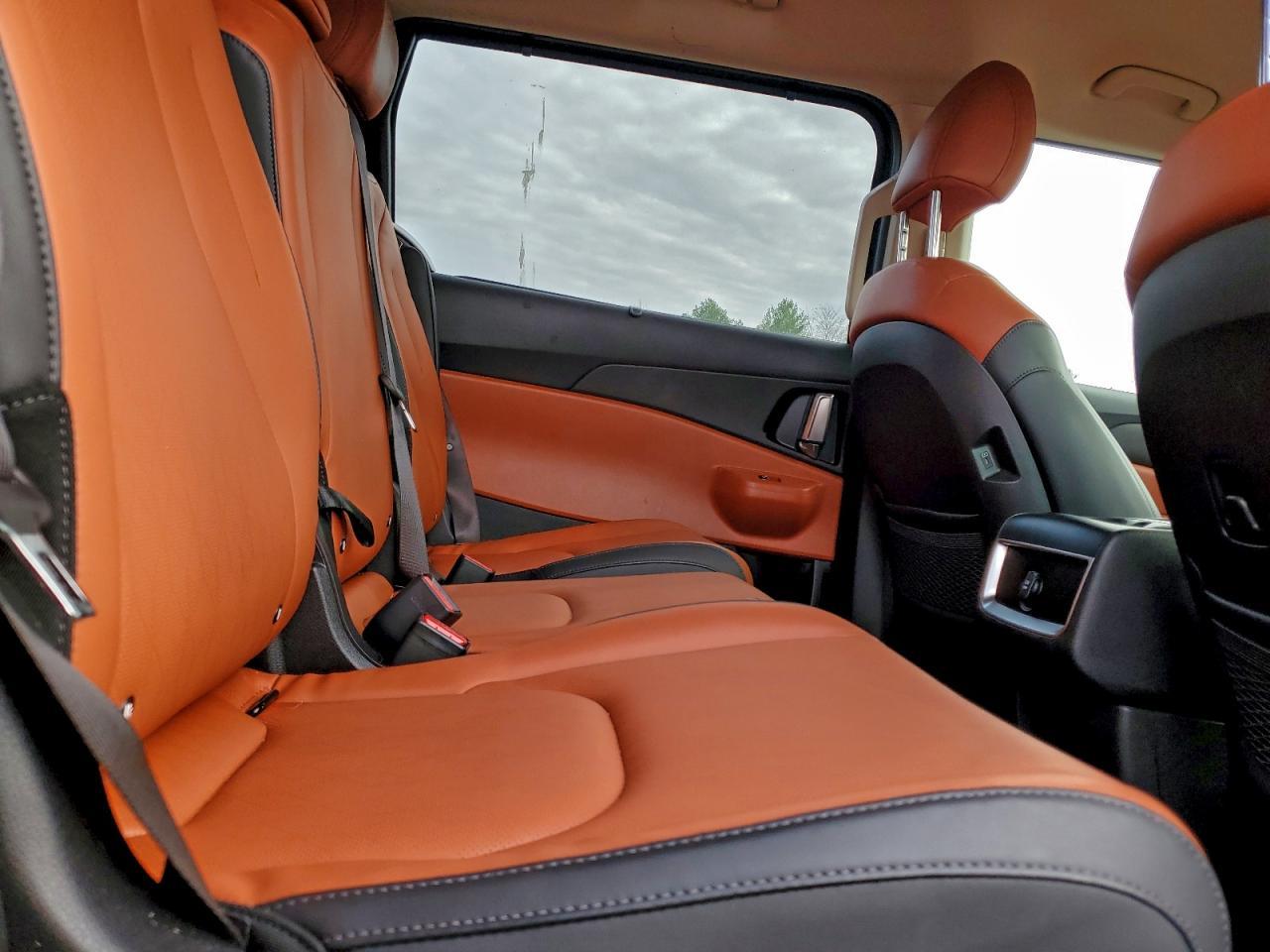 2025 KIA Carnival