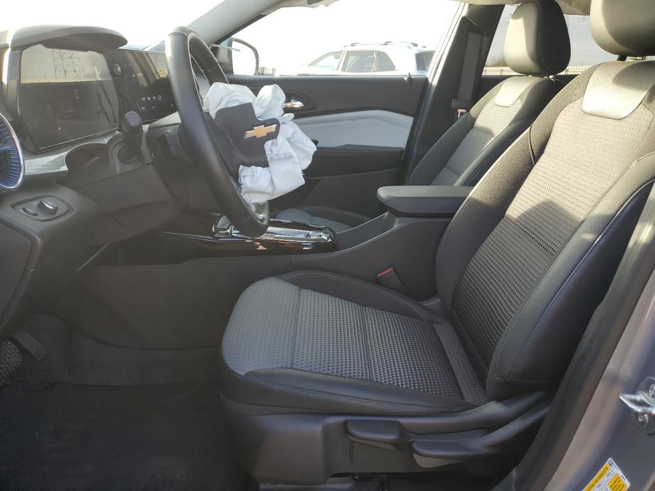 2025 CHEVROLET TRAX