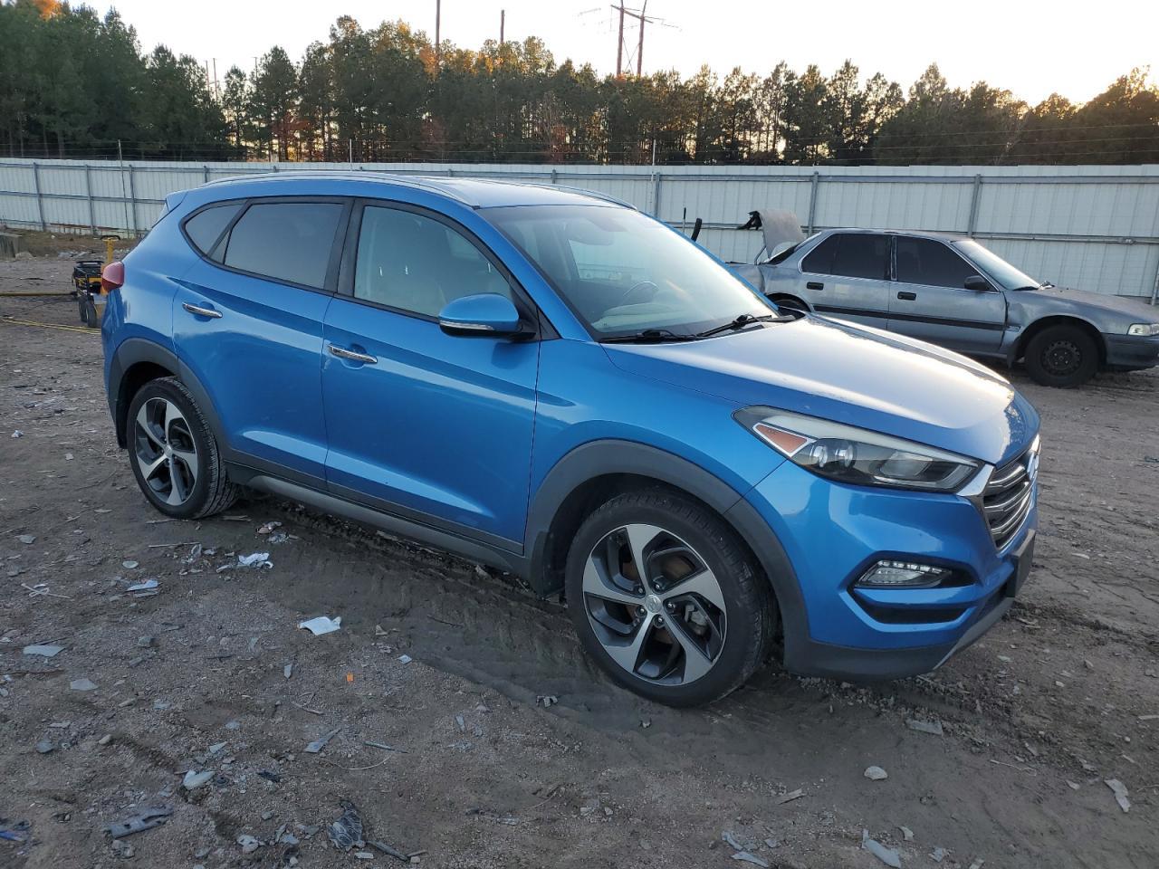 2016 HYUNDAI TUCSON
