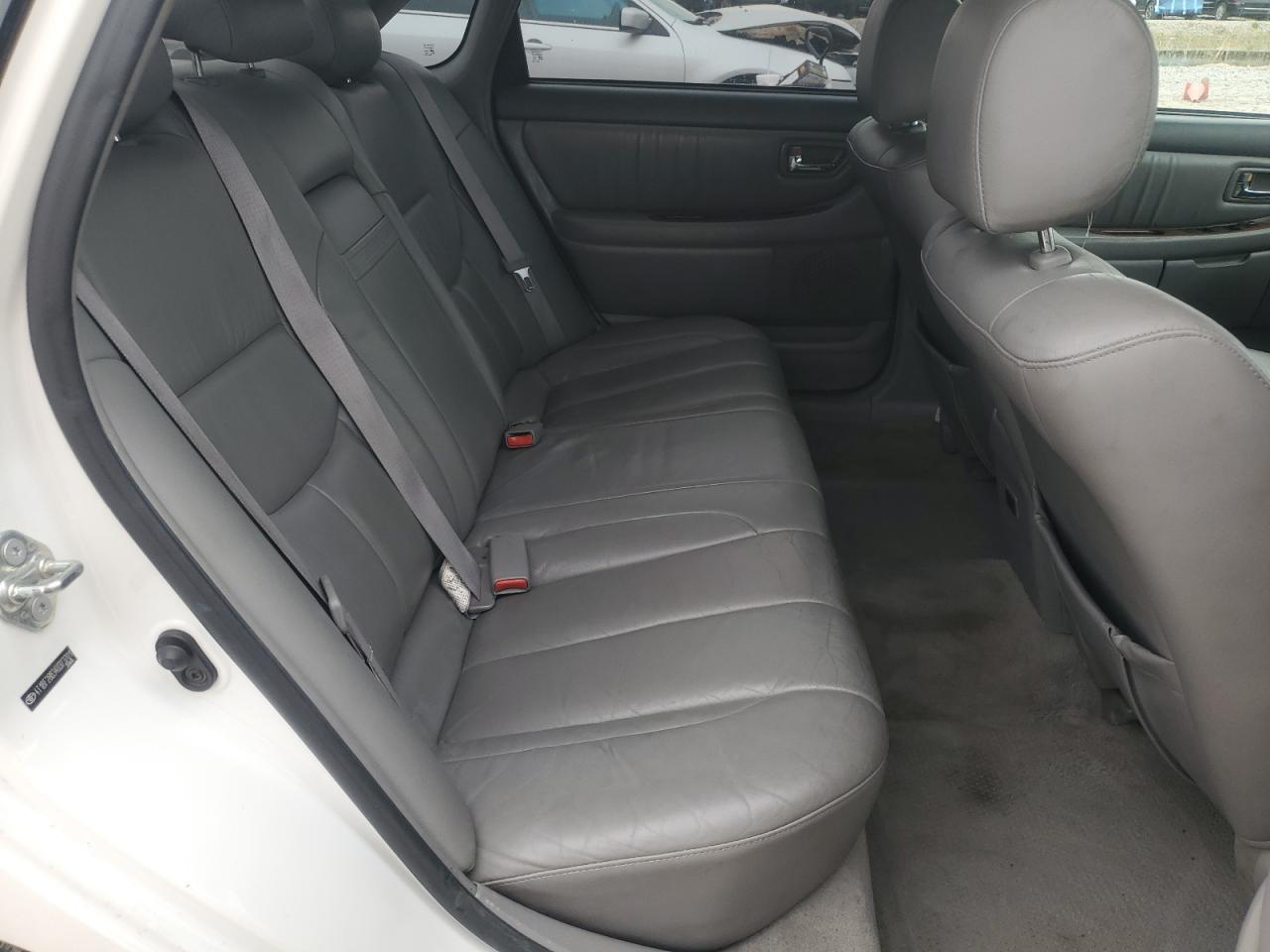 2004 TOYOTA Avalon