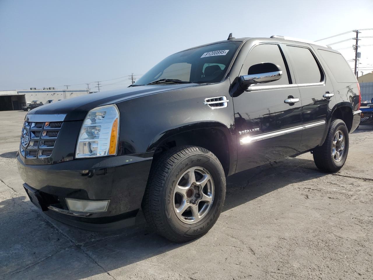 2011 CADILLAC ESCALADE