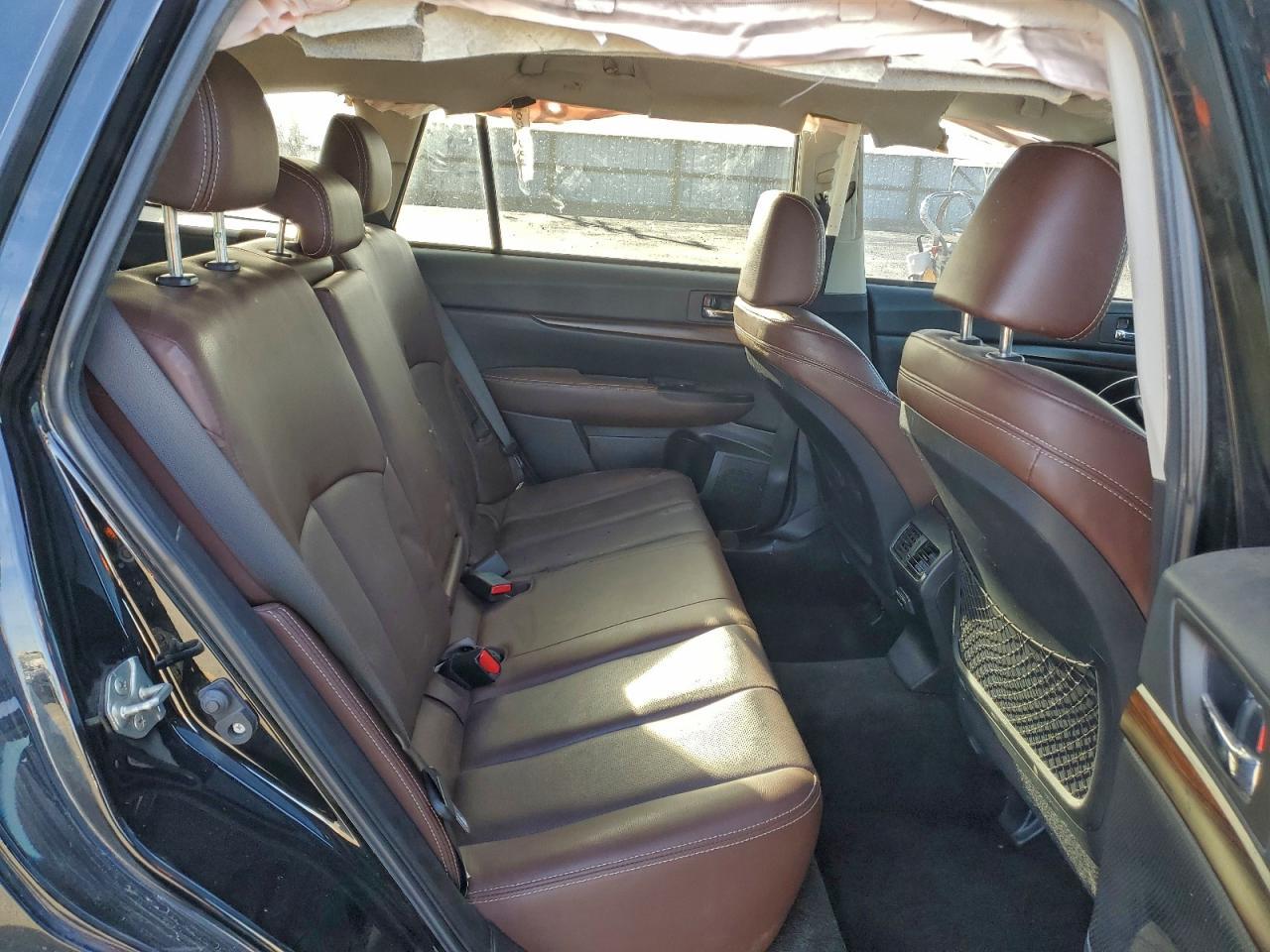 2013 SUBARU Outback