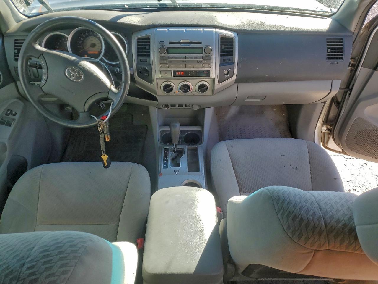 2011 TOYOTA TACOMA