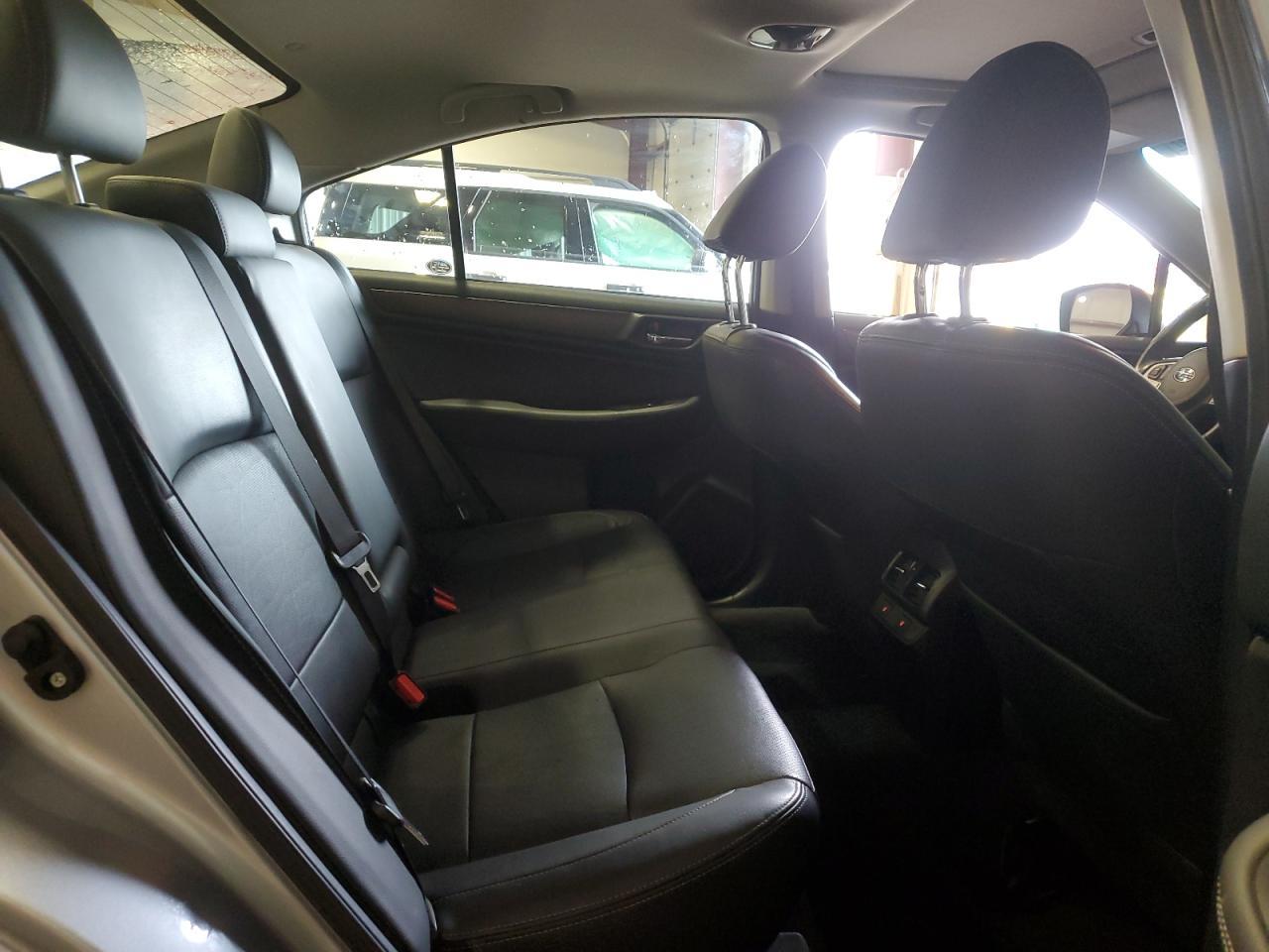 2015 SUBARU Legacy
