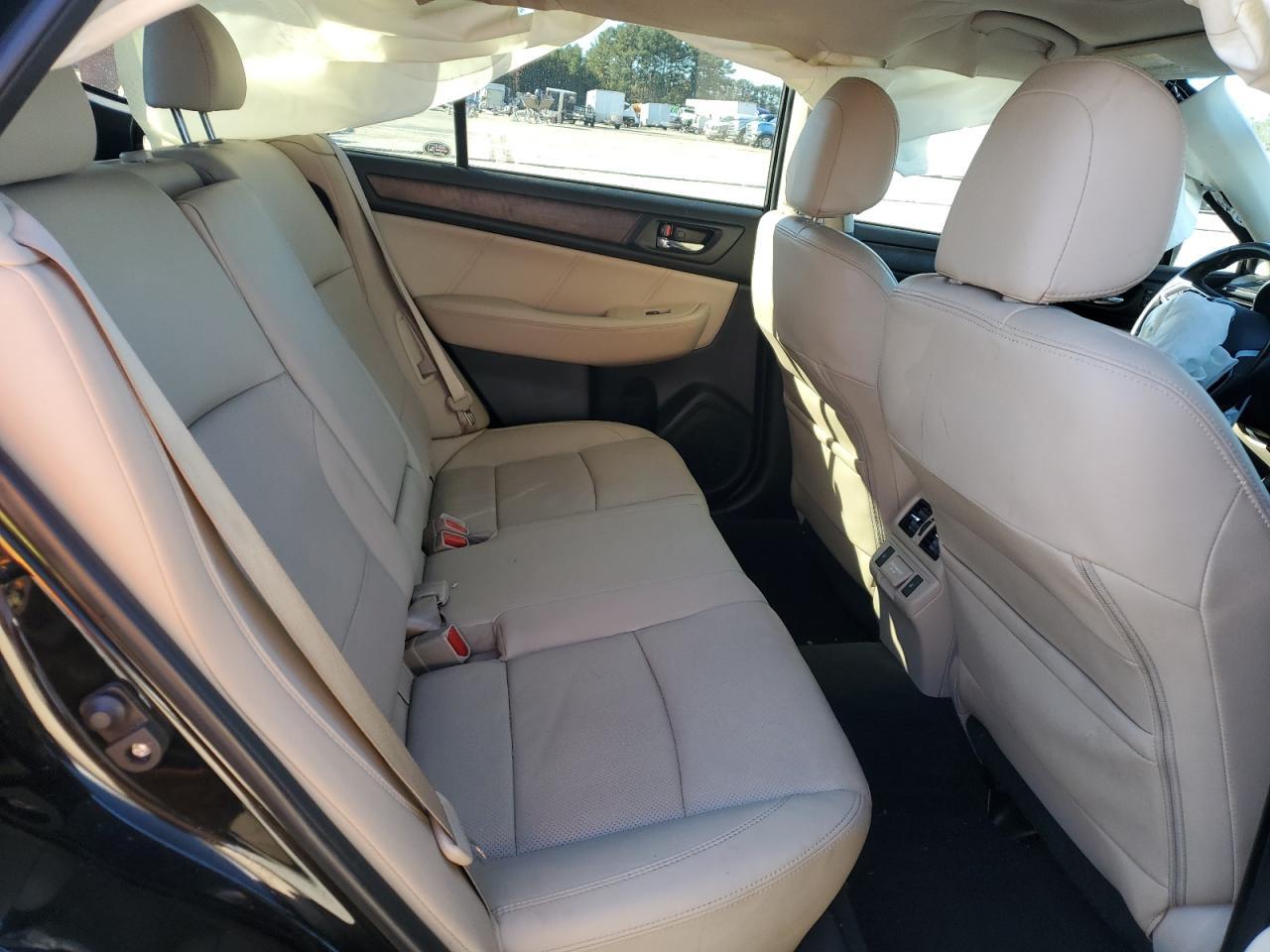 2018 SUBARU Outback