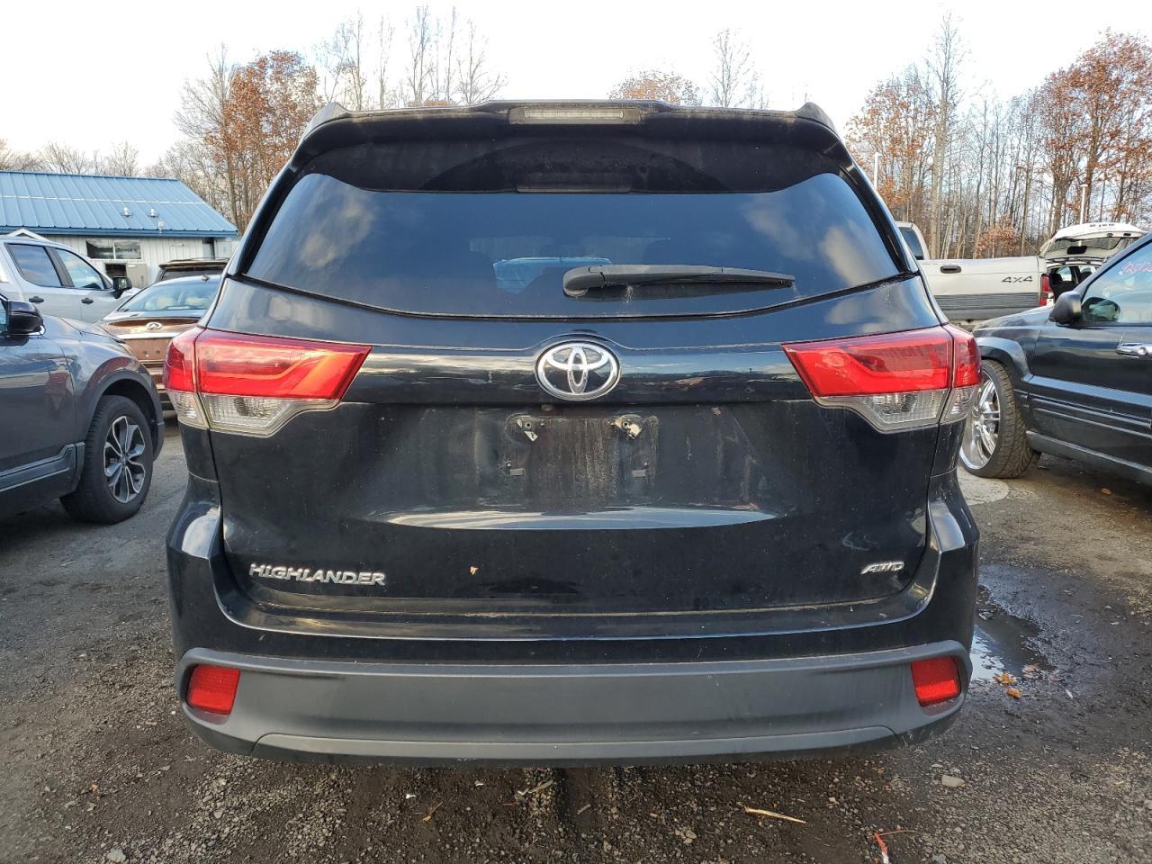 2018 TOYOTA HIGHLANDER