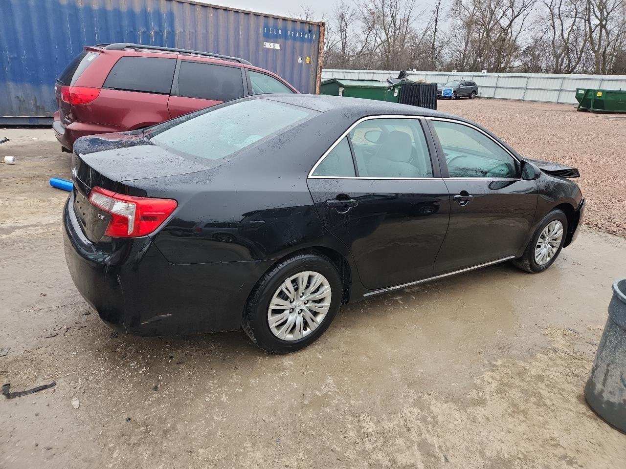 2014 TOYOTA CAMRY